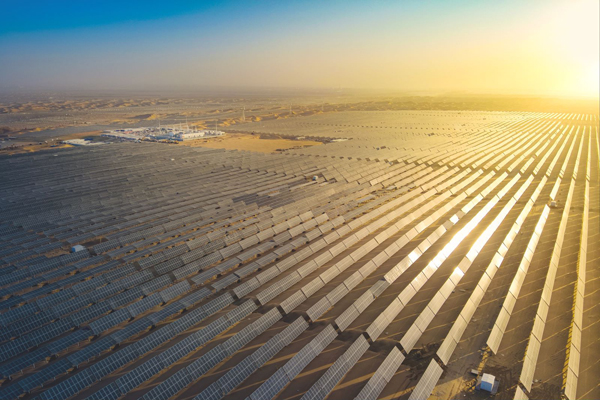 宁夏腾格里沙漠新能源基地一期100万千瓦光伏项目。受访者供图