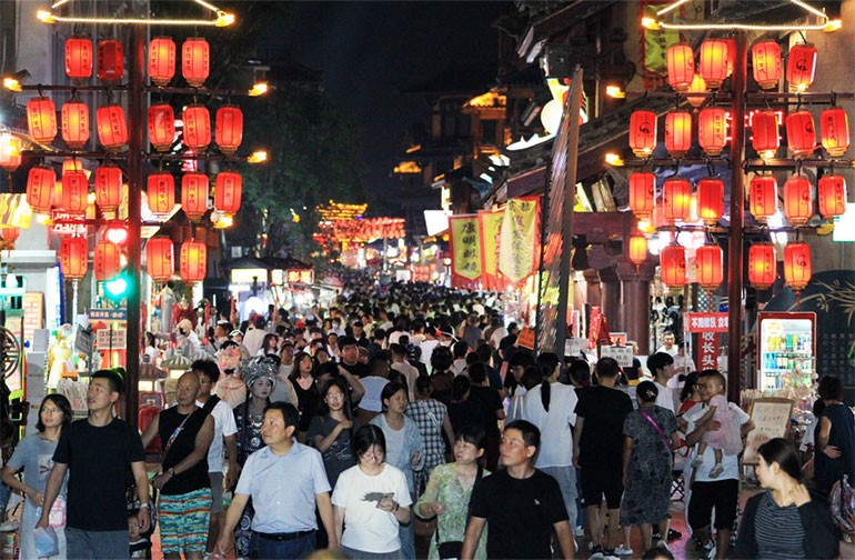 河南许昌：曹魏古城人气旺