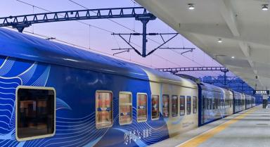 黑龙江开行首趟冰雪环线旅游列车