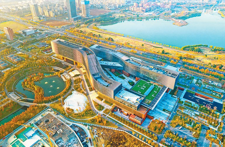 未来产业 乘风起势（新时代画卷）