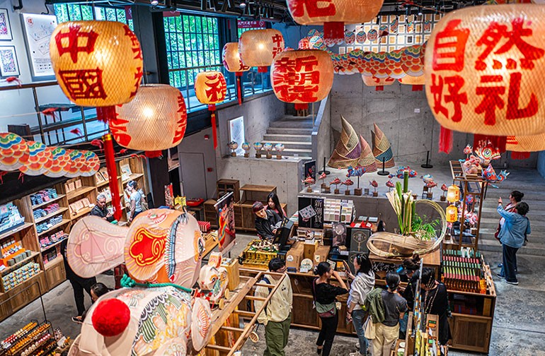 上海：首店经济激活商业街区活力 助力春日消费升温